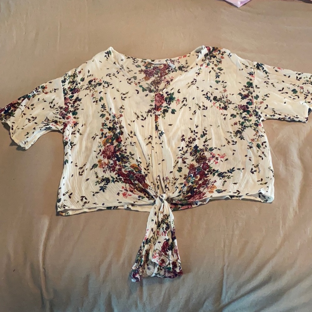Floral blouse with tie
